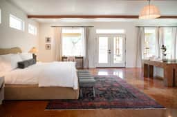Boutique 1BR Retreat, chilled & heated cowboy pool